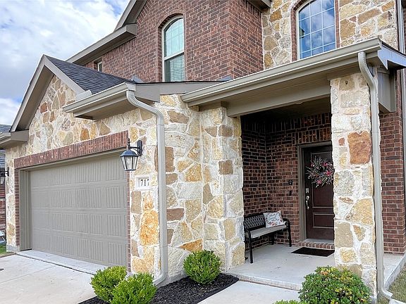 3rd image of 717 Jessica Lynn Ln
