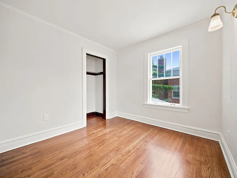 1110 N Wheaton Ave — Photo 16