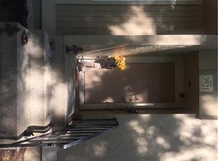 3921 S Crackerneck Rd, Independence, MO 64055