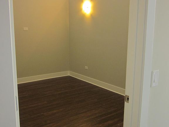 3rd image of 1340 S Michigan Ave APT 0406