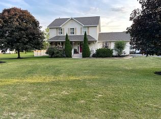 4 Lakeview Dr, Queensbury, NY 12804