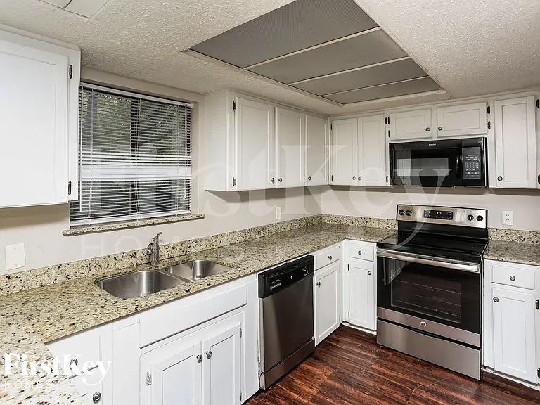 9125 Shawnee Trl — Photo 5