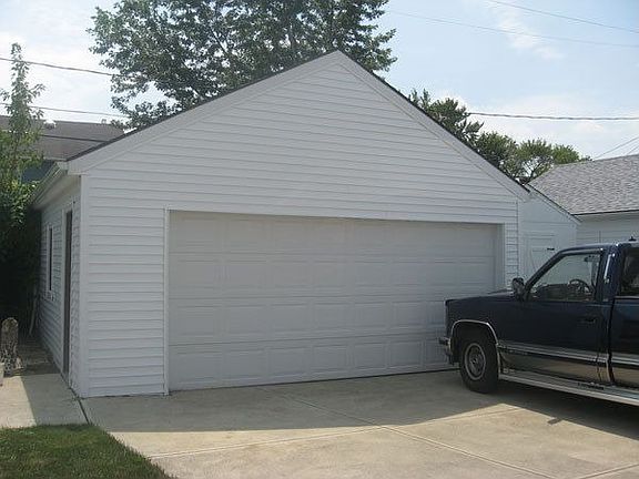 2nd image of 7003 Thornton Dr