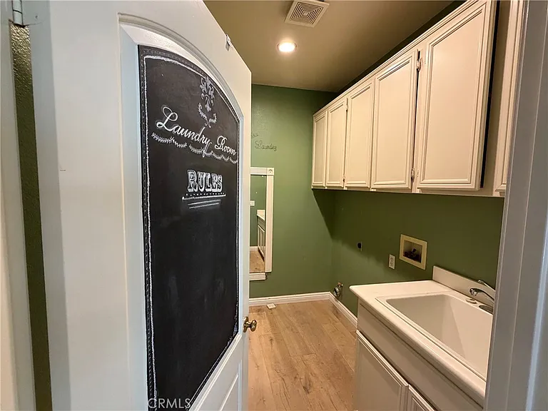 7056 Ashley Dr — Photo 9