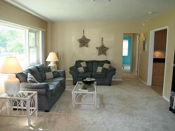 4th image of 4829 Winchester Dr