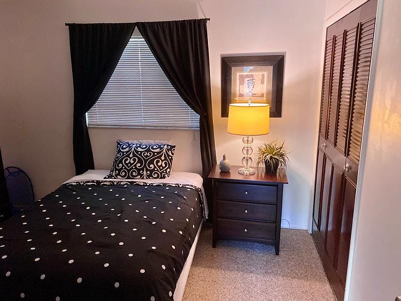 1st image of 426 Tangerine Ct
