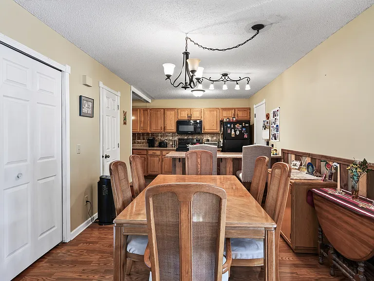 1518 Cottage Dr — Photo 5