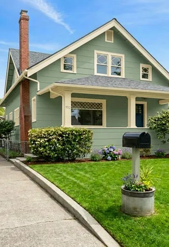 552 W Broadway Photo 1