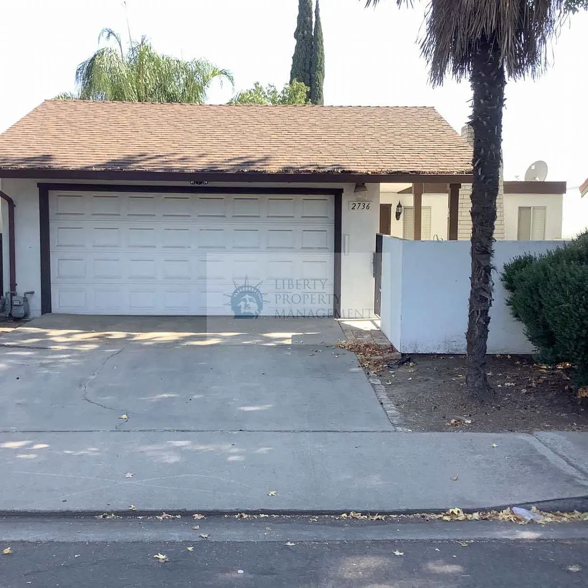 2736 Barcelona Dr photo 1