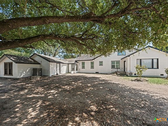 5th image of 1707 N Travis Ave