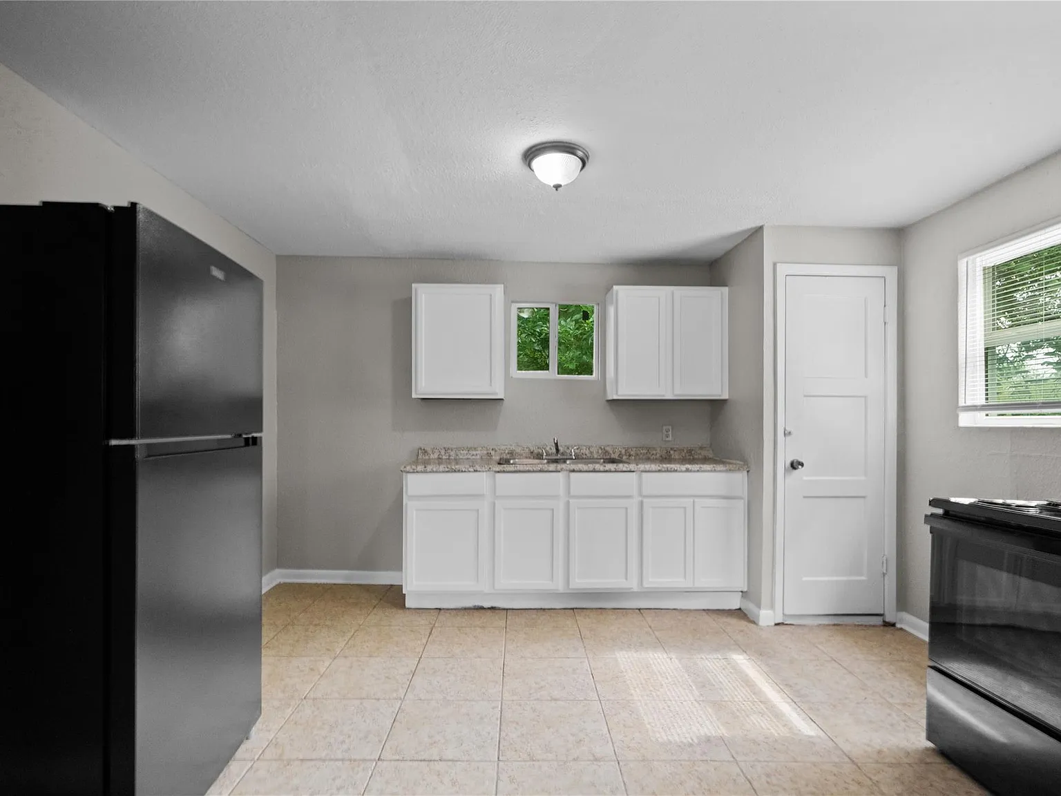 2 bed, 1.0 bath, 848 sqft, $925 — Photo 3