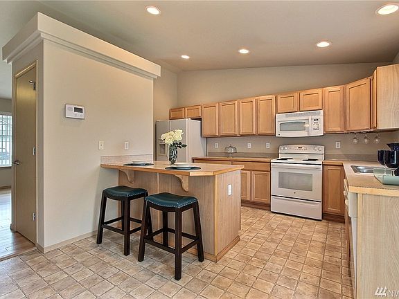 3rd image of 19612 76th Avenue Ct E