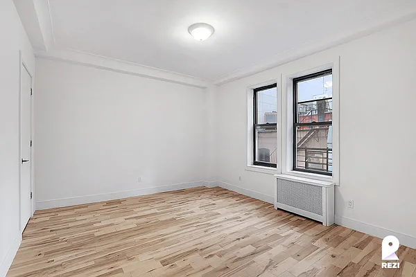 Rented by REZI | media 123