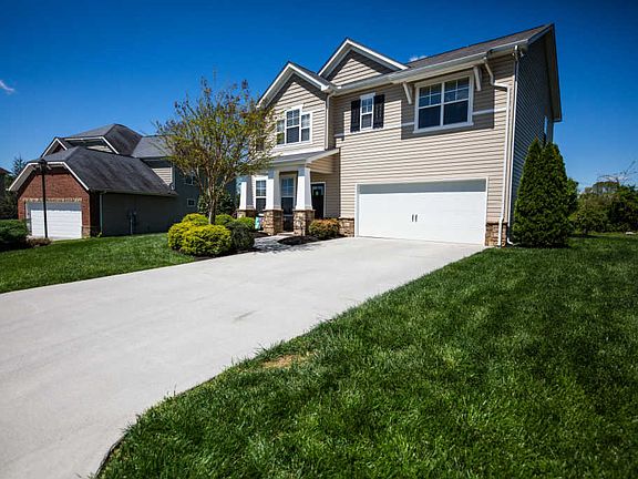 3rd image of 8909 Wavetree Dr
