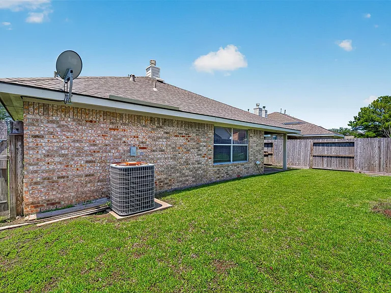 12015 Cottage Elm Ct — Photo 34