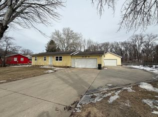1325 Western Ave, Cedar Falls, IA 50613