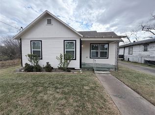 1526 E 32nd 1/2 St, Houston, TX 77022