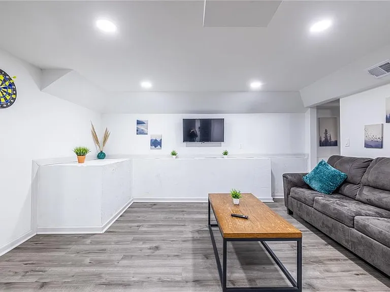 1122 Elaine Dr — Photo 17