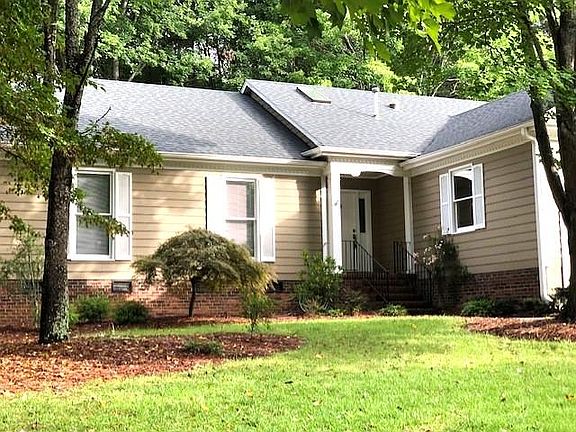 2nd image of 2022 Warwickshire Dr