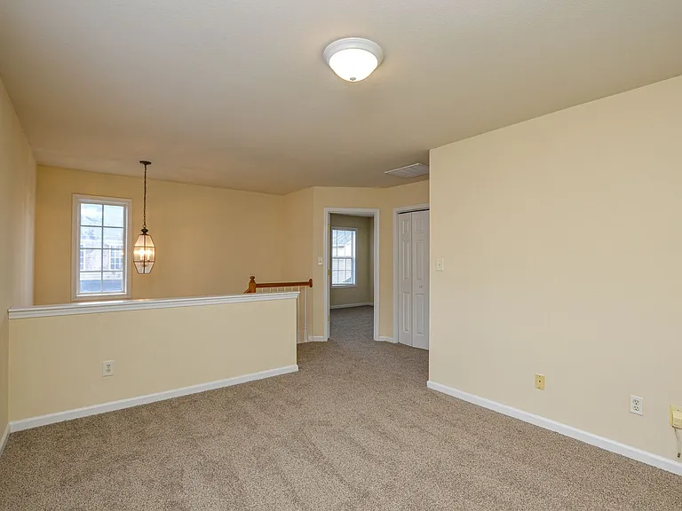 8415 Spirea Ct — Photo 22