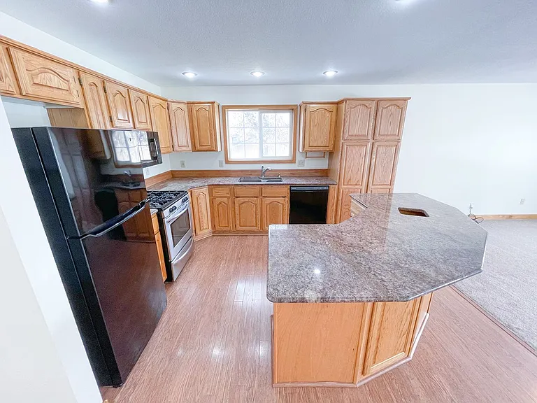 5441 Basin View Dr — Photo 6