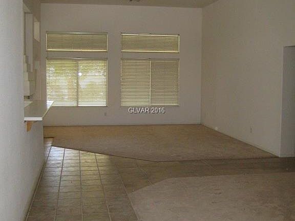 3rd image of 265 Hidden Highlands Dr