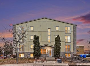 646 Cummings Ave #202, Ottawa, ON K1K 2K6