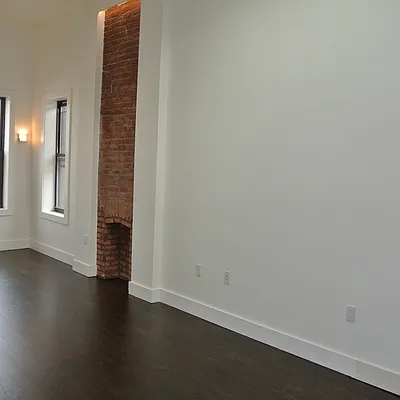 Rented by Nooklyn NYC LLC | media 52