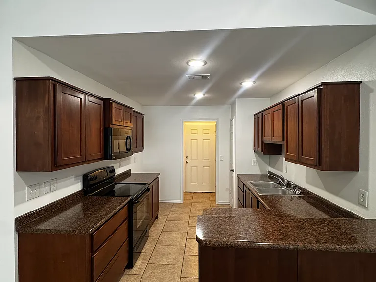 530 S Center St #3 — Photo 2