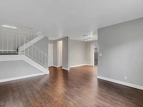 4339 Spencer St #15 Photo 1