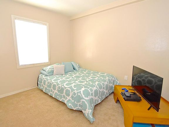 5th image of 13964 Grant St