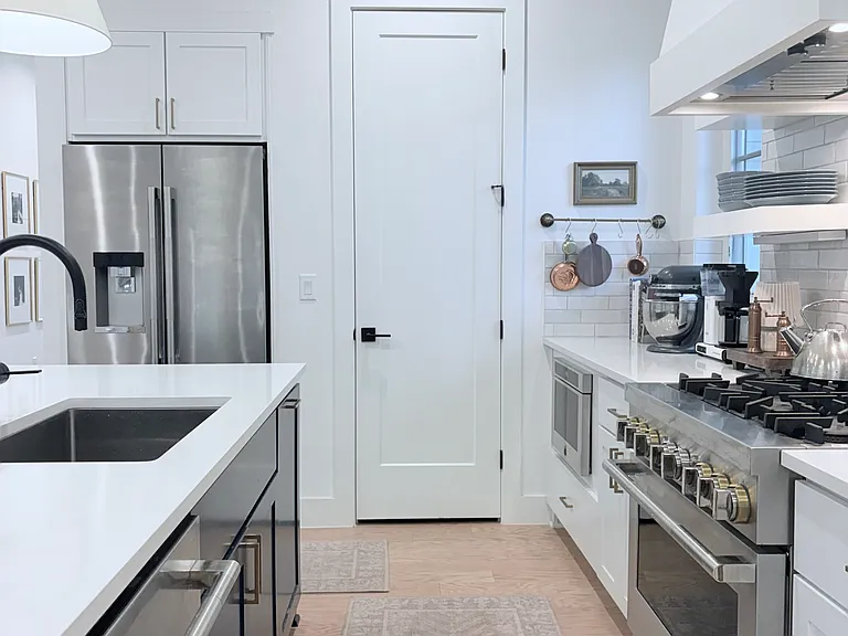 8015 Lazy Ln — Photo 7