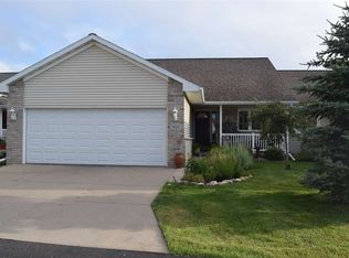 301 Pebble Brook Ln, Lodi, WI 53555