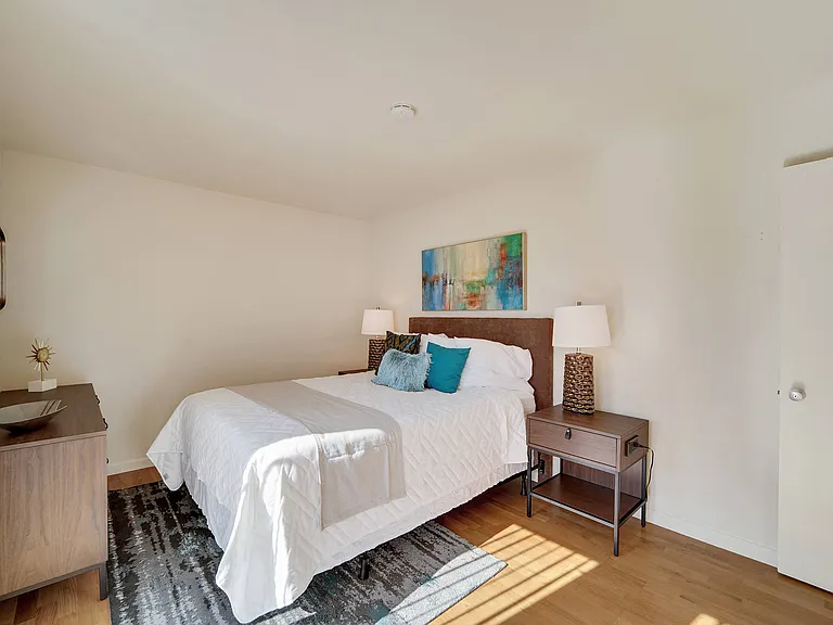 Berkeley Park Apartments — Photo 53