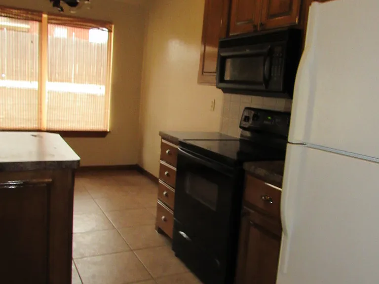 4424 NW Wolf Creek Blvd — Photo 6