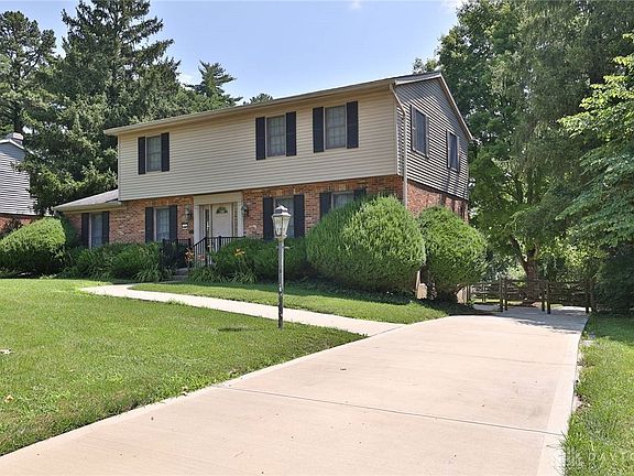 2nd image of 798 Carini Ln