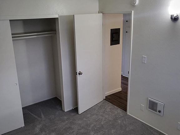 5th image of 317 W Park Ave #202