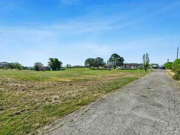 11890 Cresthill Dr, Elk Grove, CA 95624