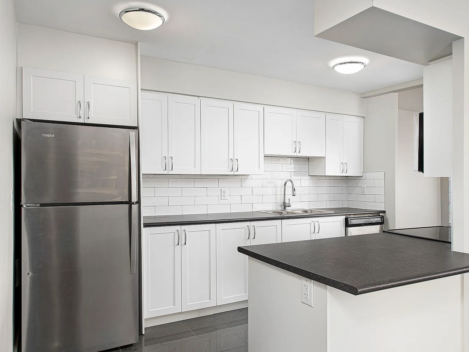 Champlain Towers at 79 Thorncliffe Park Drive — Photo 4