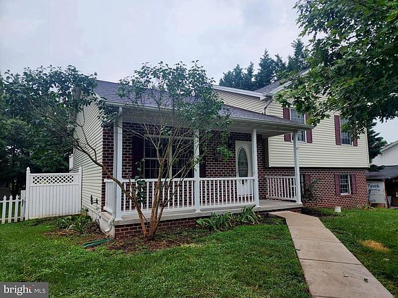 5th image of 516 Lexington Way