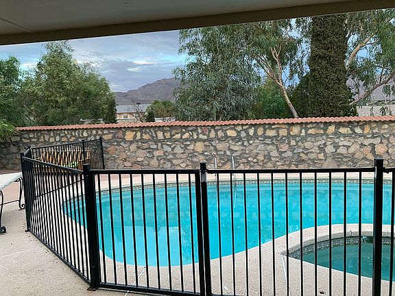 5th image of 712 Tepic Dr