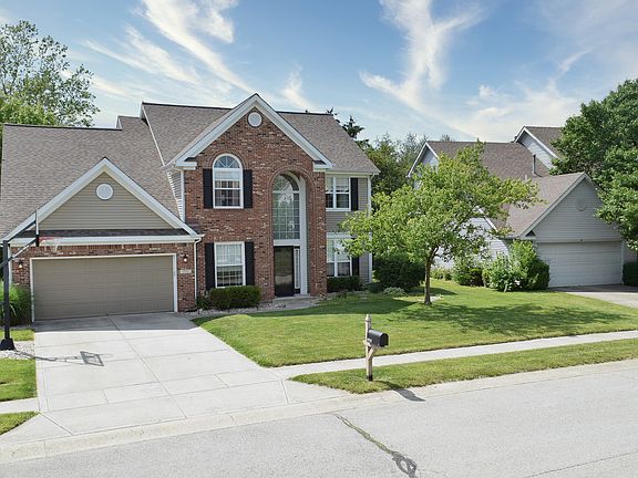 3rd image of 10212 Hawks Lake Dr