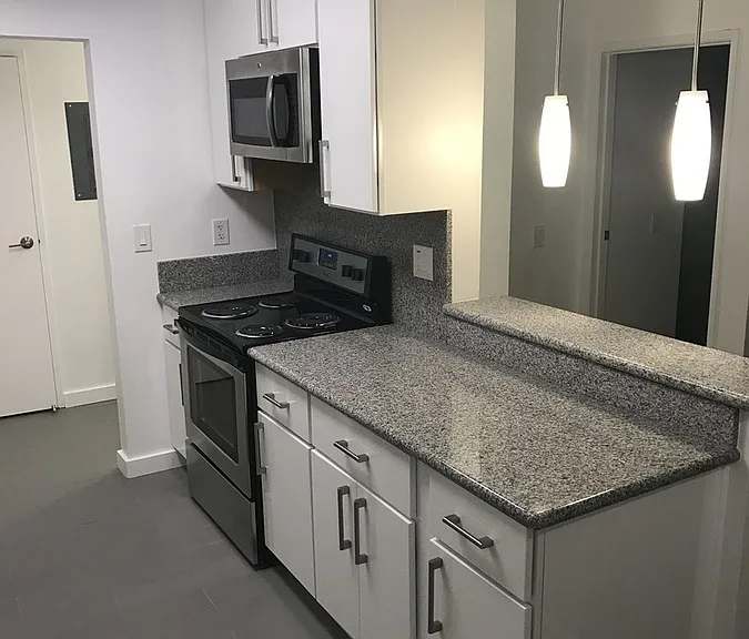 290 Lee Street — Photo 25