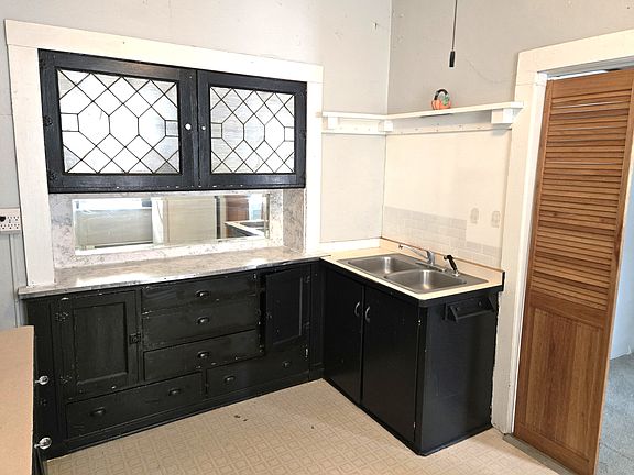 4th image of 315 6th Ave E APT 2A