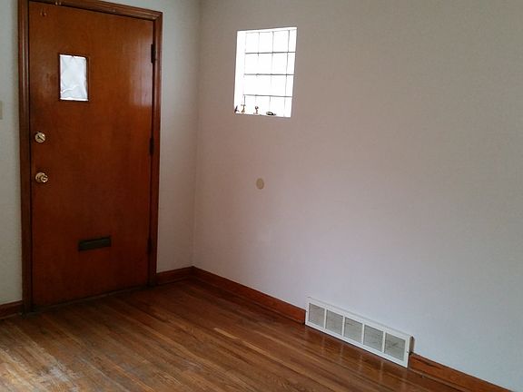 2nd image of 4014-4016 Oleatha Ave