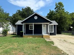 712 W 3rd St, Ada, OK 74820