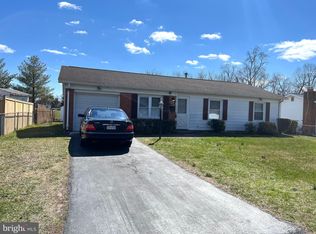 806 S Filbert Ct, Sterling, VA 20164