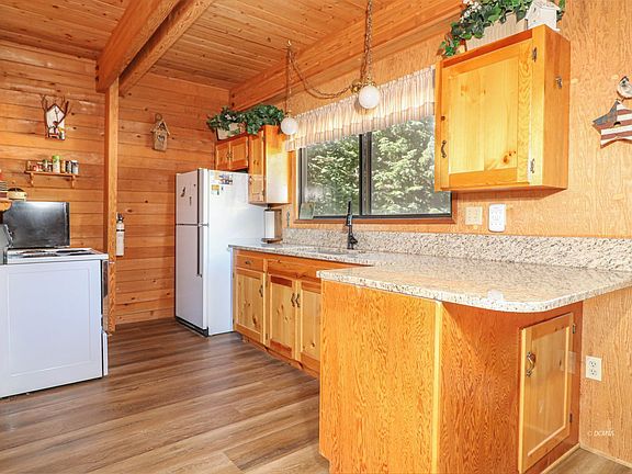 5th image of 980 E Bonanza Rd