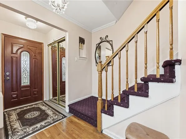 2666 Brown Street image 6 of 37