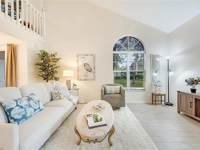 940 Augusta Blvd #D-939 — Photo 4